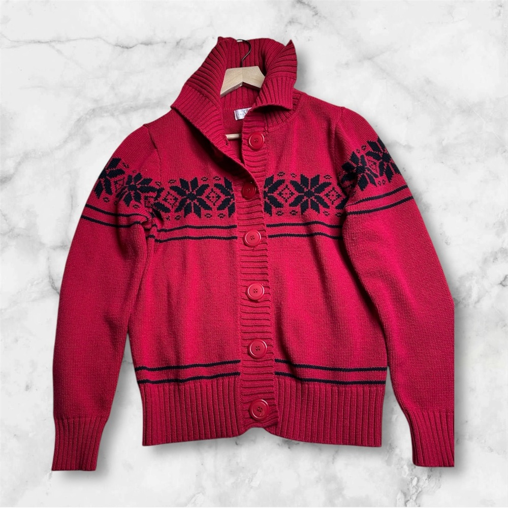 Red and blackk snowflake winter cardigan petite size Medium vintage cottagecore
